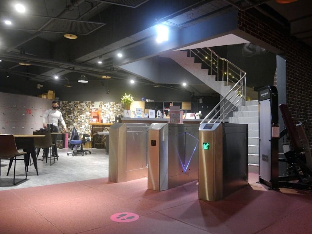 MORE FIT 市府店