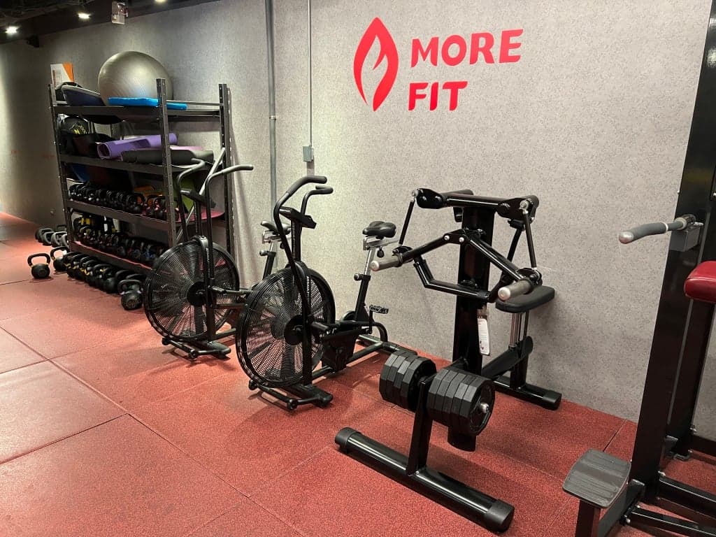 MORE FIT 市府店