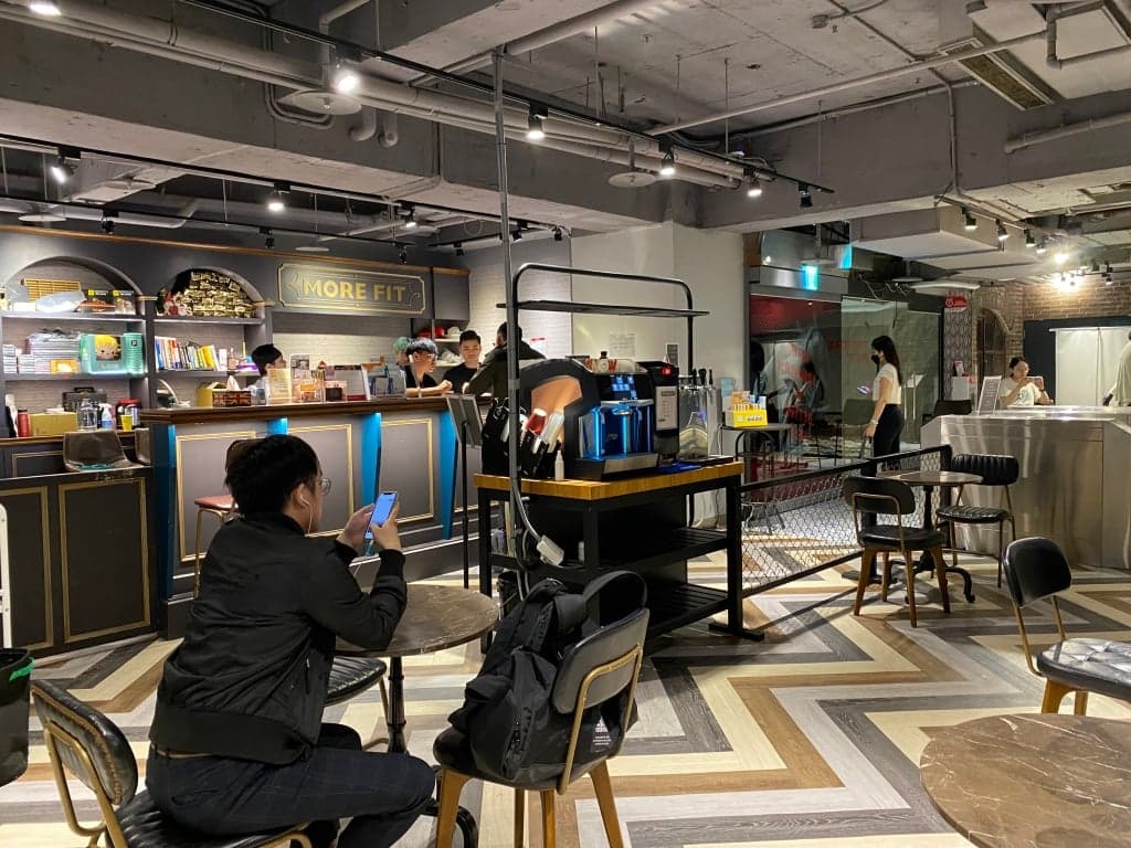 MORE FIT 松江南京店