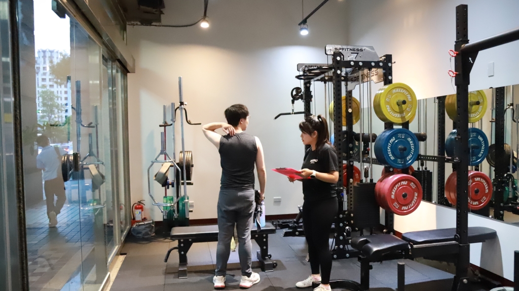 【Wero Fitness 混合健身中心評價】平價且豐富的小班制團課，三間場館任你上 35